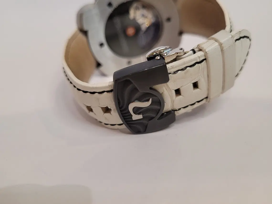 Nubeo Doppel Chronograph Buckle.jpg