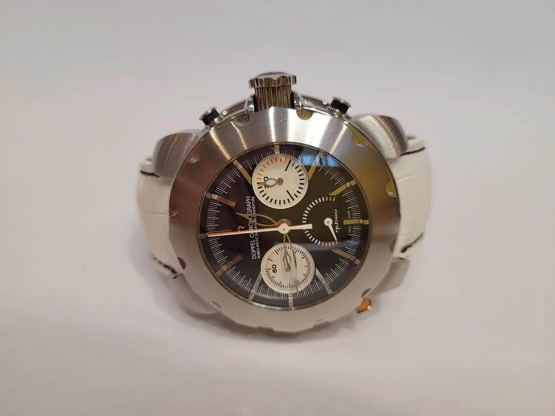 Nubeo Doppel Chronograph Front.jpg